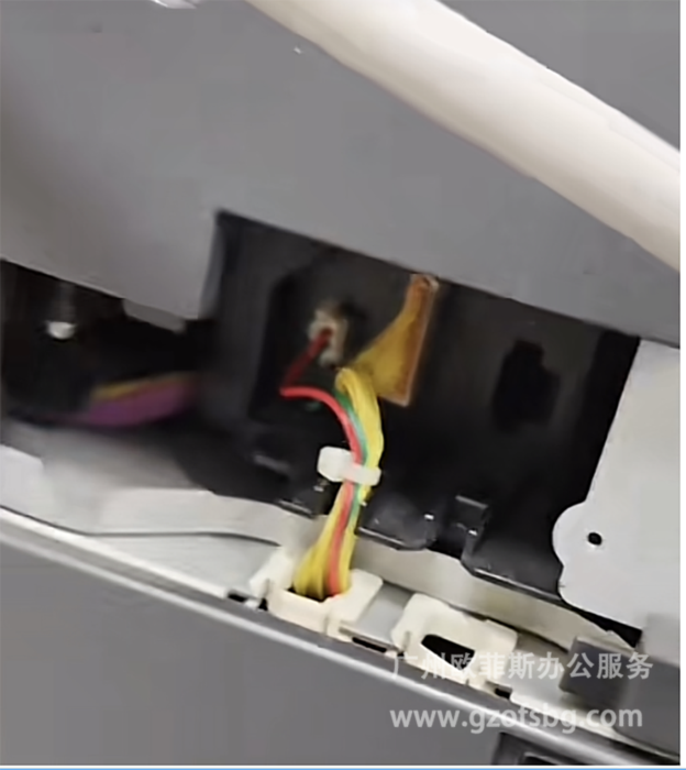 柯尼卡美能达三四纸盒连接线.png